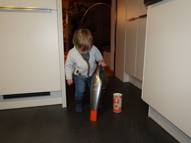 Nils im Haus meiner Eltern