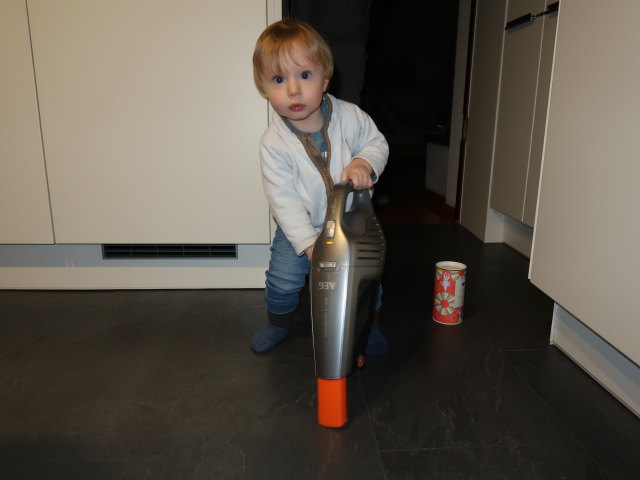 Nils im Haus meiner Eltern