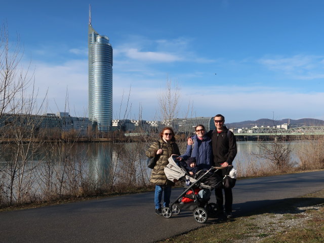 Brigitte, Nils, Sabine und ich zwischen Nordbahnbr&uuml;cke und Brigittenauer Br&uuml;cke