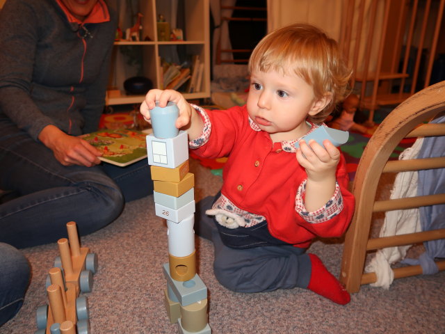 Ursa und Nils in unserer Wohnung