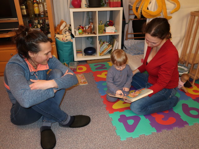 Ursa, Nils und Sabine in unserer Wohnung