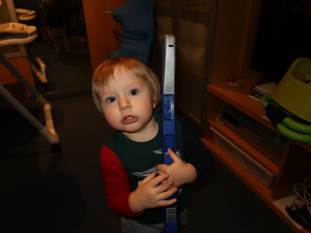 Nils im Haus meiner Eltern