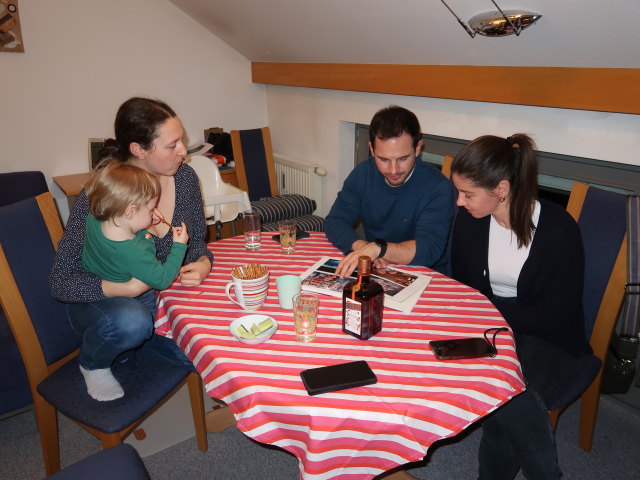 Nils, Sabine, Sebastian und Daniela in unserer Wohnung