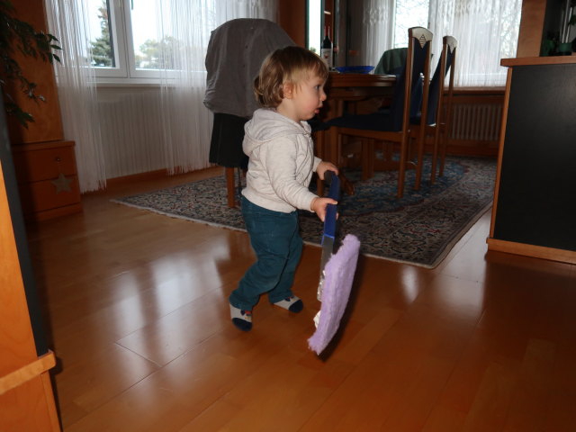 Nils im Haus meiner Eltern