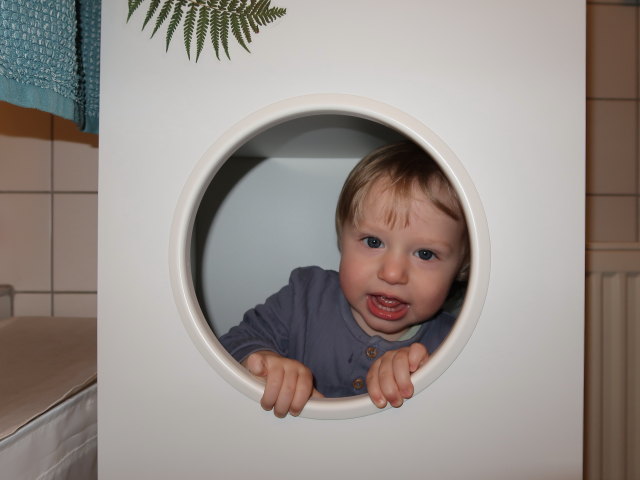 Nils in unserer Wohnung