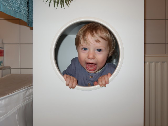 Nils in unserer Wohnung