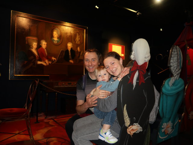 Ich, Nils und Sabine im Raum Mozart