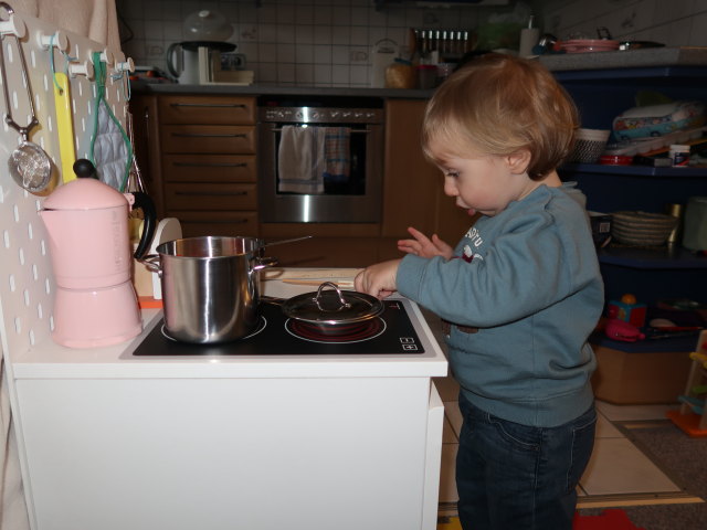 Nils in unserer Wohnung