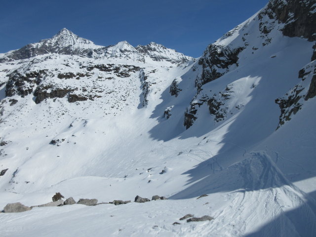 neben der Abfahrt Gr&uuml;nsee