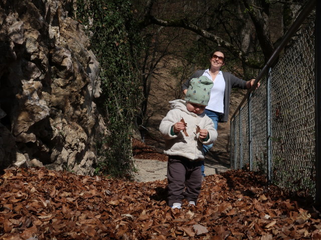 Nils und Sabine in der Ruine Johannstein