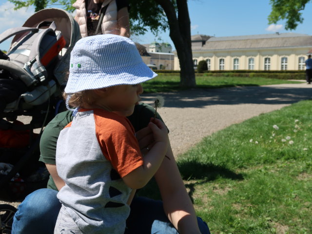 Schlosspark: Nils und Sabine beim Schlosstheater Laxenburg