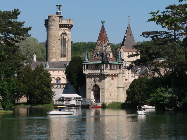 Schlosspark: Franzensburg
