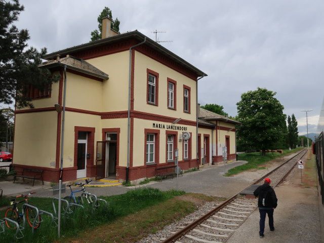 Bahnhof Maria Lanzendorf, 183 m
