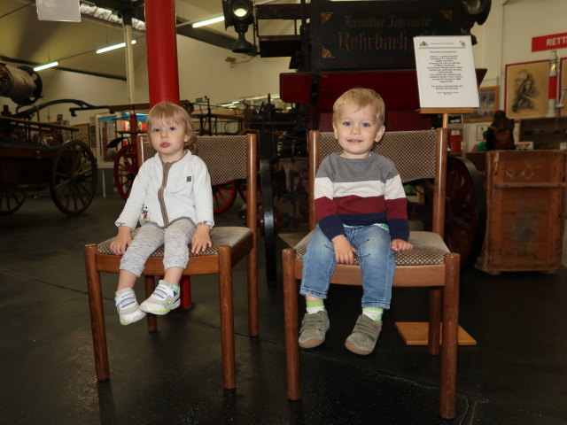 Nils und Lukas in der Sammlung Feuerwehr