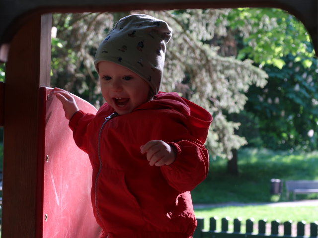Nils am Erlebnisspielplatz Schlosspark Wolkersdorf