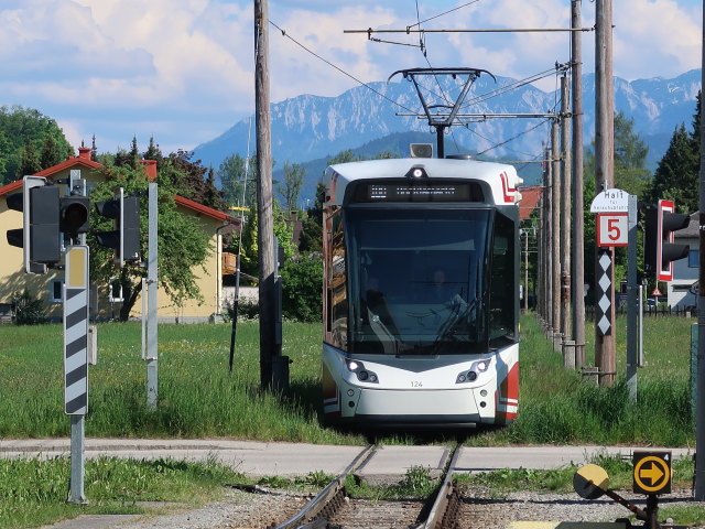 zwischen Haltestelle Bahnhof St. Georgen im Attergau Seniorenheim und Bahnhof St. Georgen im Attergau