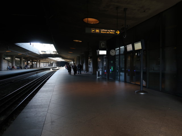 K&oslash;benhavns Lufthavn Station, 5 m (17. Mai)