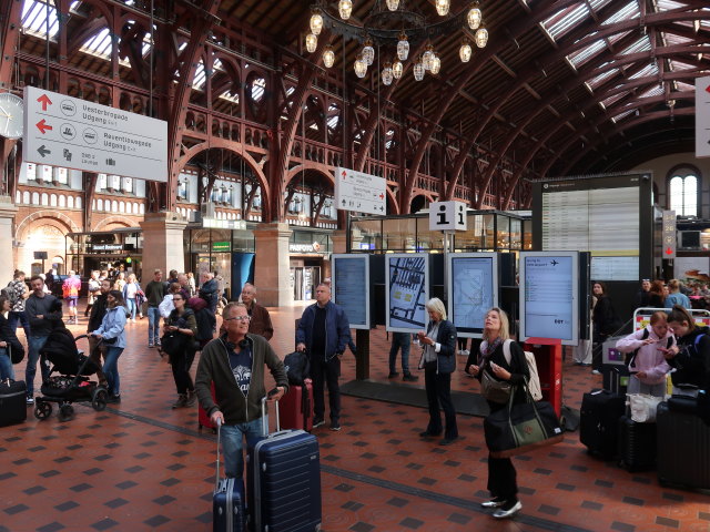 K&oslash;benhavns Hovedbaneg&aring;rd, 3 m (17. Mai)