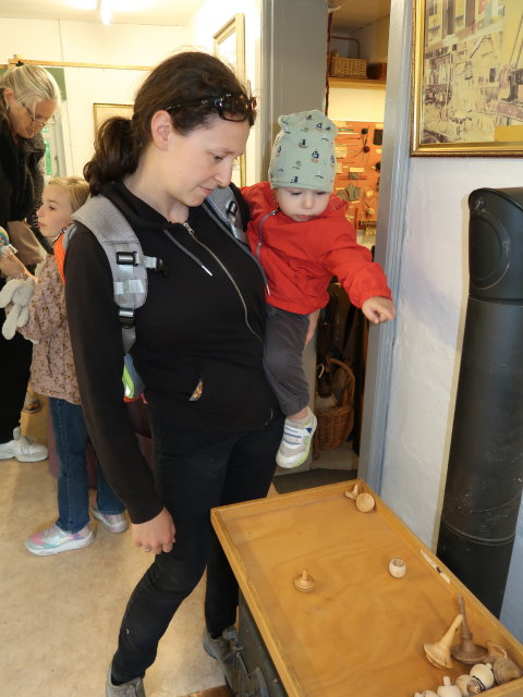 Sabine und Nils im Oplevelsescenter Nyvang in Holb&aelig;k (17. Mai)