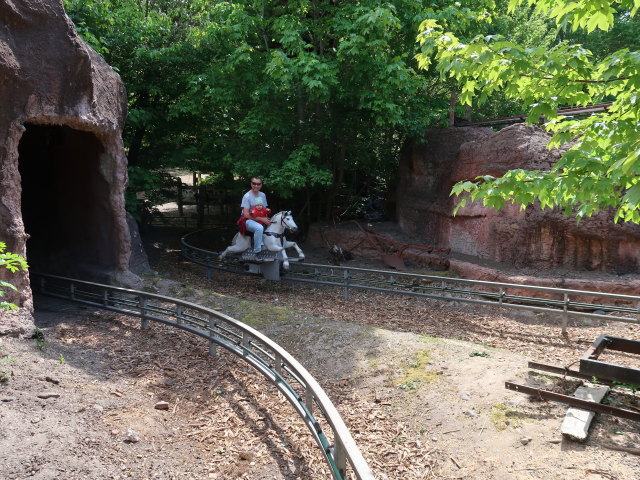 Ich und Nils im Sommerland Sj&aelig;lland in N&oslash;rre Asmindrup (18. Mai)