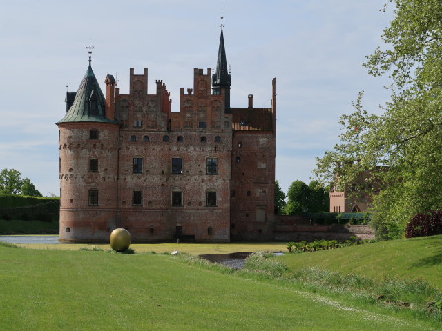 Egeskov Slot in Kv&aelig;rndrup (19. Mai)
