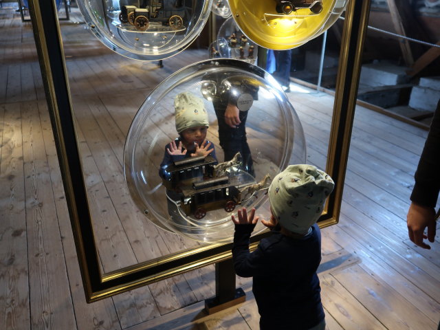 Nils im Egeskov Slot in Kv&aelig;rndrup (19. Mai)