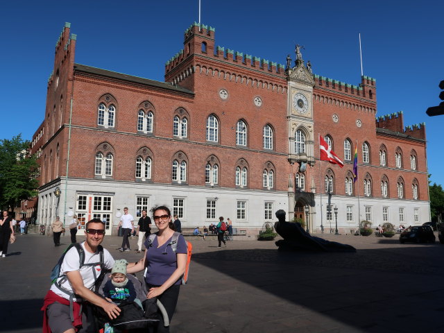 Ich, Nils und Sabine beim Odense R&aring;dhus (19. Mai)