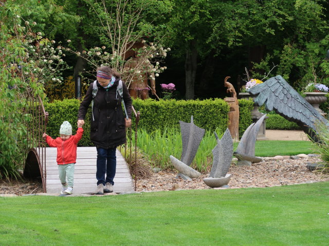 Nils und Sabine im Skulpturparken Blokhus (24. Mai)