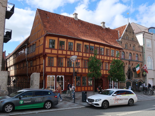 J&oslash;rgen Olufsens K&oslash;bmandsg&aring;rd in Aalborg (24. Mai)