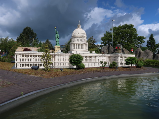 Minib&aring;de im Legoland Billund Resort (26. Mai)