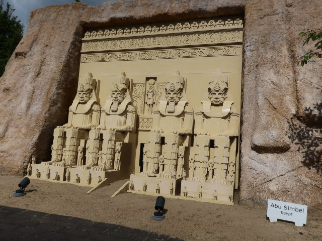 Minib&aring;de im Legoland Billund Resort (26. Mai)