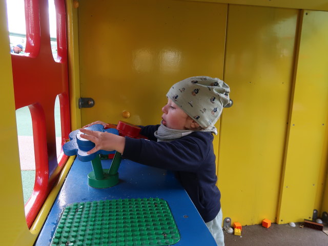 Nils am LEGO Duplo Peppa Pig Playground im Legoland Billund Resort (26. Mai)