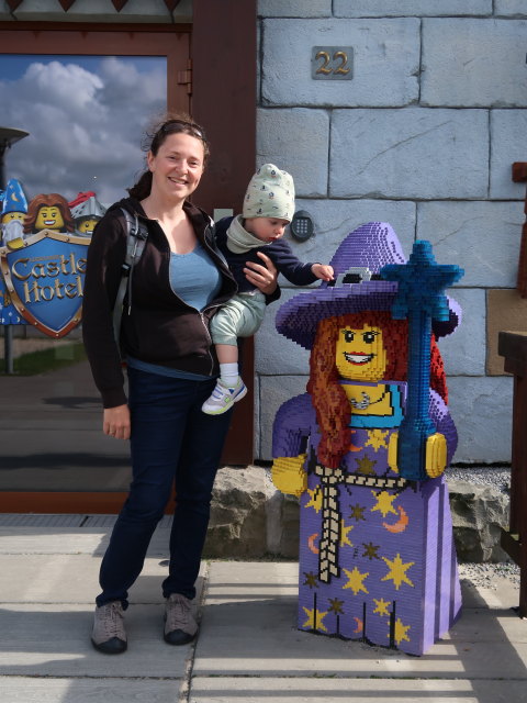 Sabine und Nils beim Castle Hotel in Billund (26. Mai)