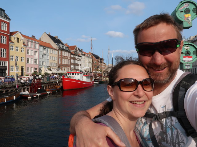 Sabine und ich auf der Nyhavnsbroen in K&oslash;benhavn (31. Mai)