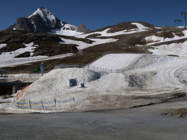 Alpincenter Kaprun, 2.446 m (14. Juni)