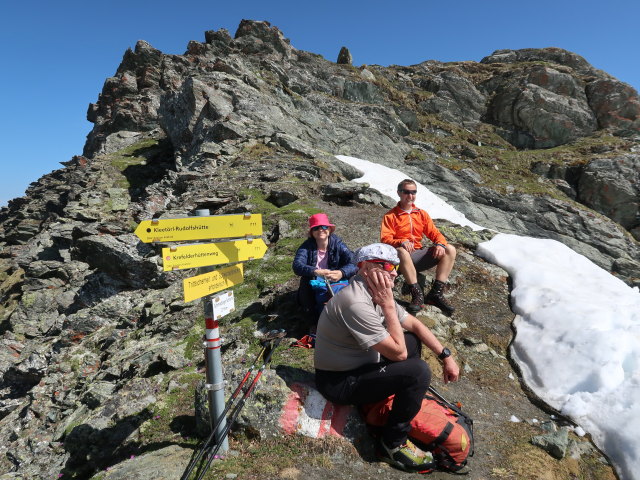 Irene, Reinhard und ich in der Schmiedingerscharte, 2.716 m (14. Juni)