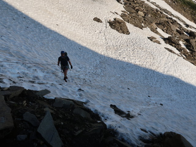 Christian am Gleiwitzer H&ouml;henweg zwischen Ochsenkar und Unterer J&auml;gerscharte (22. Juni)