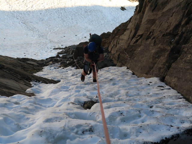 Christian am Gleiwitzer H&ouml;henweg zwischen Ochsenkar und Unterer J&auml;gerscharte (22. Juni)