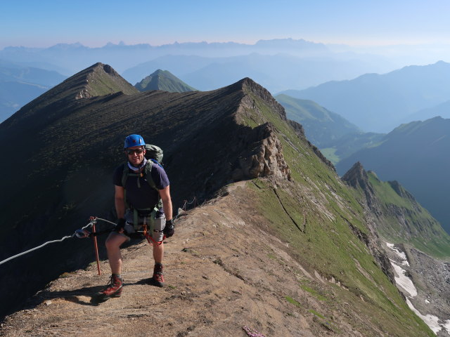Christian am Gleiwitzer H&ouml;henweg zwischen Oberer J&auml;gerscharte und Kempsenkopf (22. Juni)