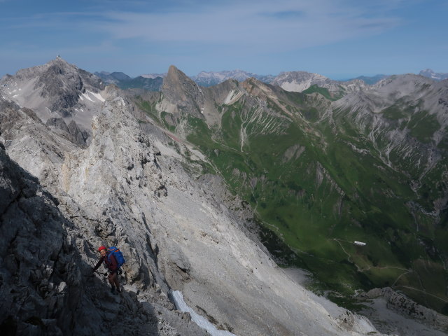 Arlberger Klettersteig: Angela zwischen Wei&szlig;schrofenspitze und Lisunspitze (19. Juli)