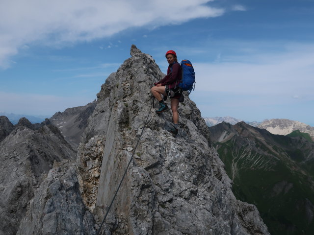Arlberger Klettersteig: Angela zwischen Wei&szlig;schrofenspitze und Lisunspitze (19. Juli)
