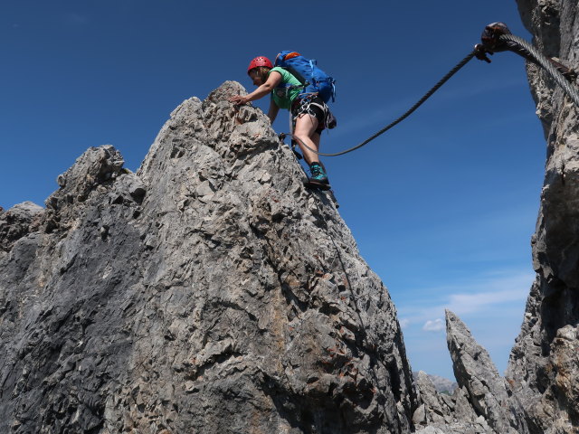 Arlberger Klettersteig: Angela zwischen Wei&szlig;schrofenspitze und Lisunspitze (19. Juli)