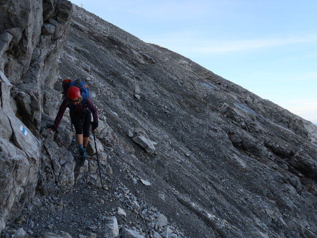 Angela zwischen Mittelstation der Vallugabahn und Stuttgarter H&uuml;tte (20. Juli)