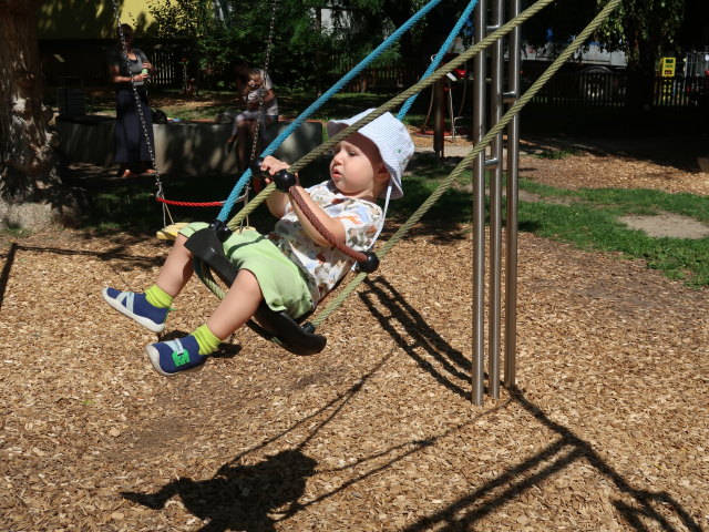 Nils am Spielplatz Museum