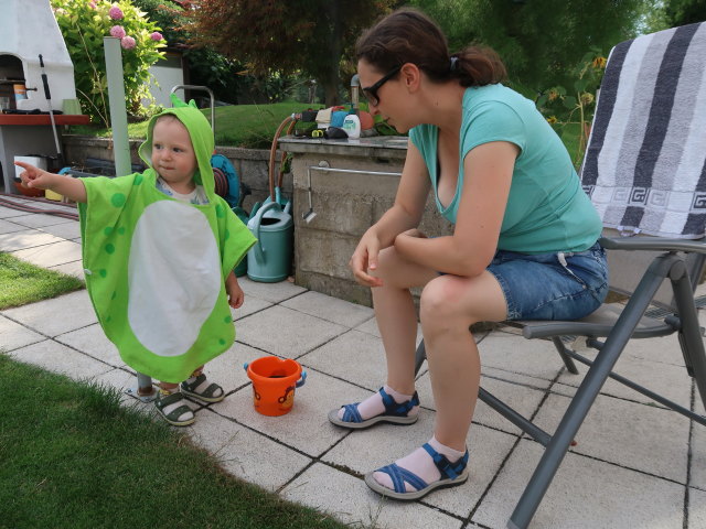 Nils und Sabine im Garten meiner Eltern (5. Aug.)
