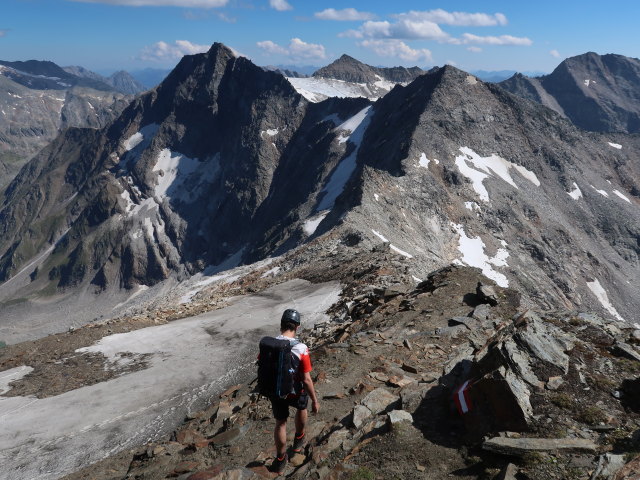Ronald am Klagenfurter Jubil&auml;umsweg zwischen Hocharn und N&ouml;rdlicher Goldzechscharte (8. Aug.)