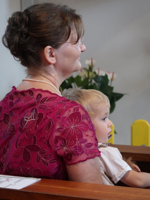 Monika und Lukas in der Pfarrkirche Payerbach, 483 m