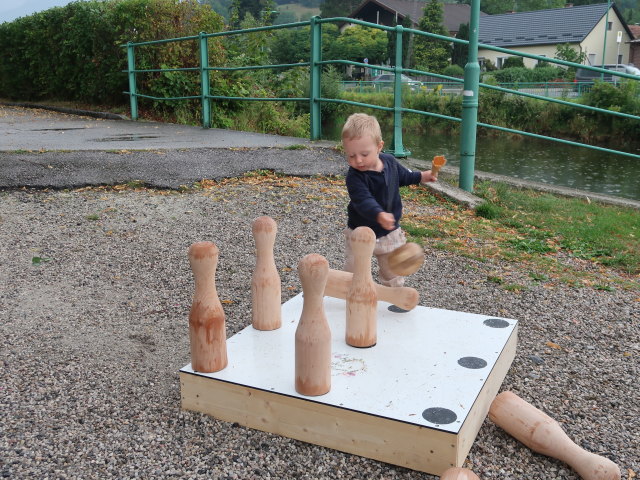 Nils beim Musikpavillon Payerbach