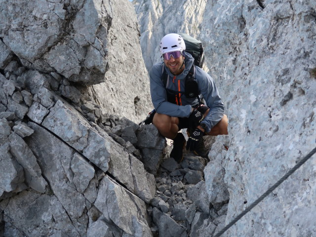 Kaisersch&uuml;tzen-Klettersteig: Christoph zwischen Abzweigung Gamshalt und Ellmauer Halt (24. Aug.)