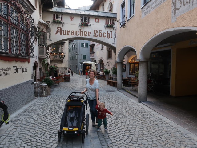 Sabine und Nils in der R&ouml;merhofgasse in Kufstein (24. Aug.)